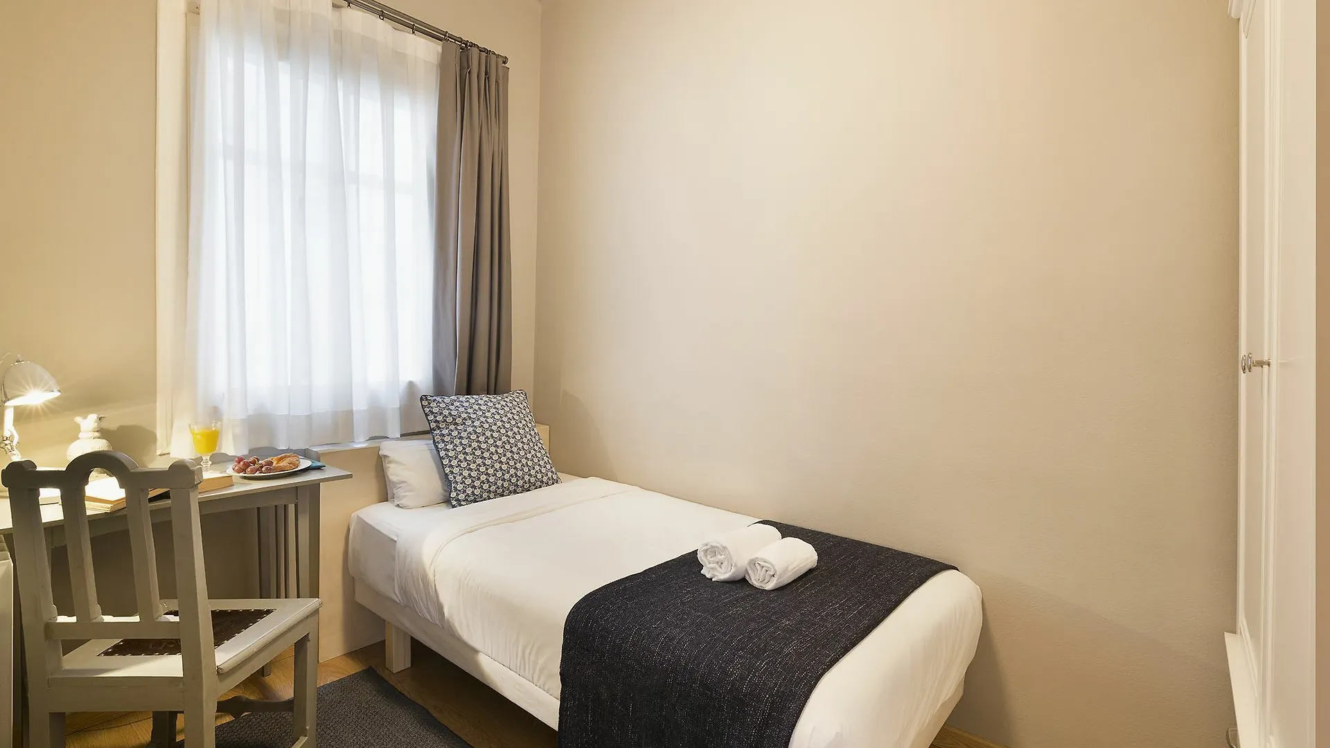 Eixample Casanova Nextdoor Apartment Barcelona